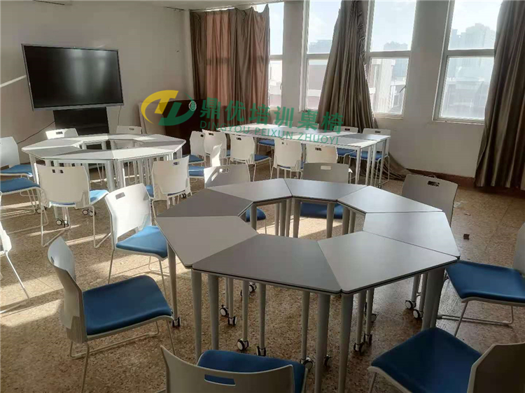 创客教室互动课桌椅
